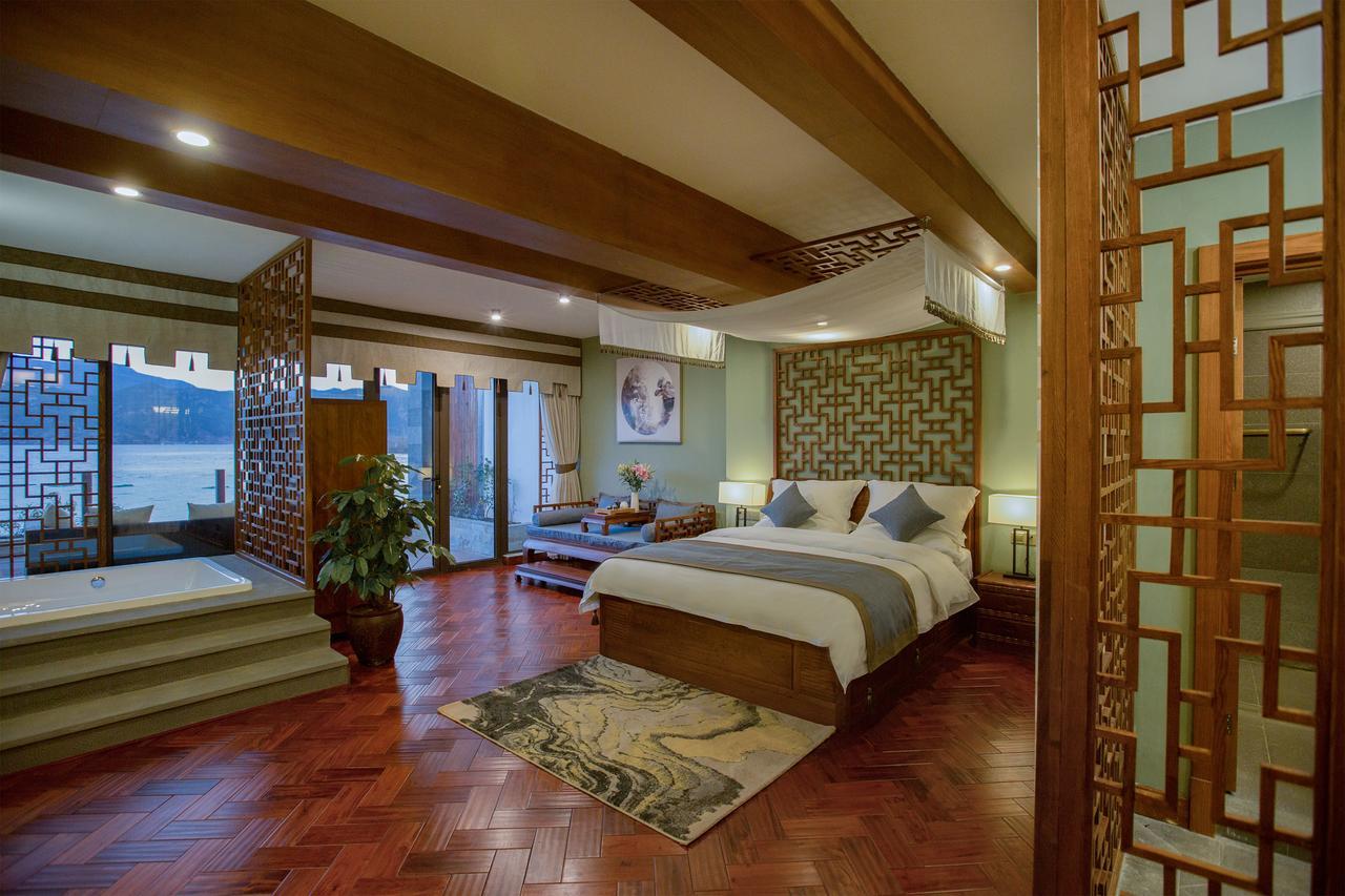 Walden Lugu Lake Zen Retreat Ninglang Yi Dış mekan fotoğraf